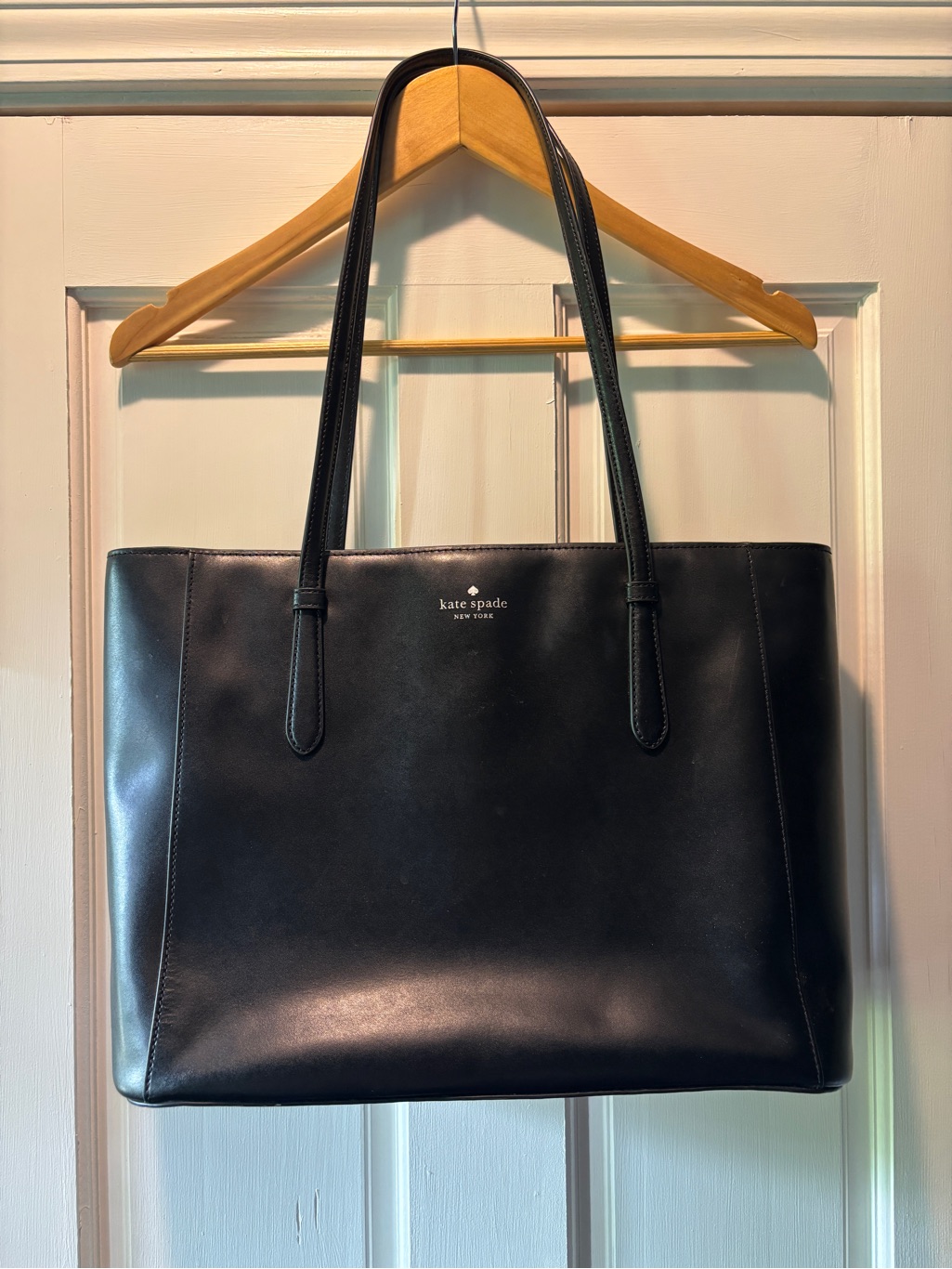 Kate Spade Black Leather Double-Handle Zipper Top Tote Bag Excellent Condition
